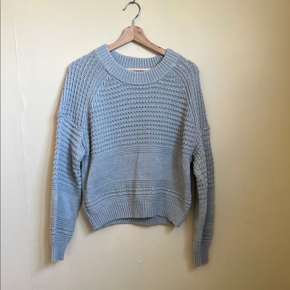 Universal Thread Gray Crew Neck Sweater